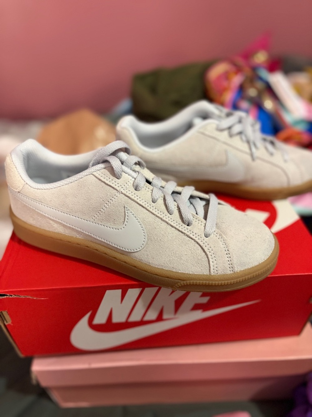 Nike Court Royale Suede Low-Top Sneakers Beige Size 6 Women 4.5 Mens/kids - Picture 2 of 8